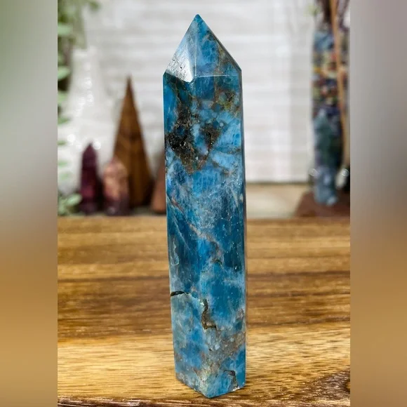 1230 Blue Apatite Crystal Tower - Picture 4 of 9